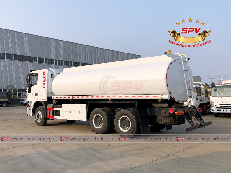 18,000 Litres Refueling Truck IVECO - LB